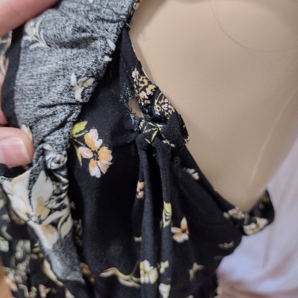 Wild Fable Women's Large Black Floral Ruffle Spaghetti Straps Apron Front Dress - Picture 6 of 8